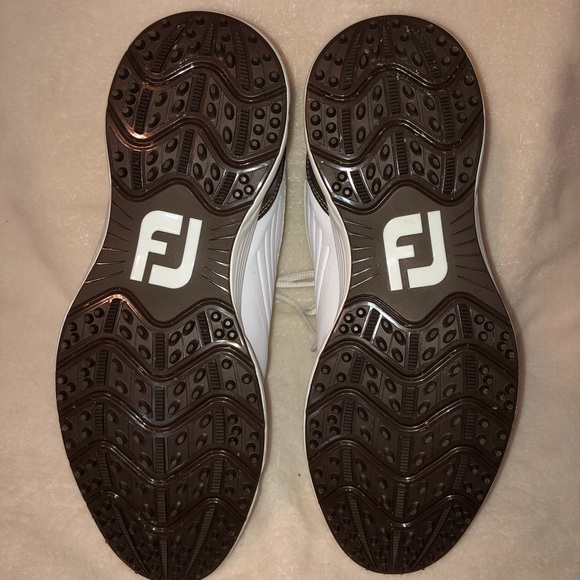 Footjoy Golf Shoes EUC, worn once - Picture 4 of 5